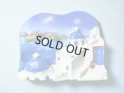 画像1: 【ＳＯＬＤ　ＯＵＴ　ありがとうございました！】【お客様の声あり♪】（ギリシャ雑貨）マグネット付き立体画・サントリーニ島の教会【ハンドペイント♪】