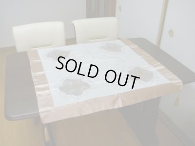 画像1: 【ＳＯＬＤ　ＯＵＴ　ありがとうございました！】【ゆうパック】（ギリシャ雑貨）テーブルクロス（ベージュ系）【ギリシャ刺繍】