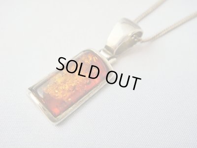 画像1: 【ＳＯＬＤ　ＯＵＴ　ありがとうございました！】【送料無料・ギフトBOX付き♪】（ギリシャジュエリー・アクセサリー）スクウェア琥珀（アンバー）シルバー９２５ネックレス【ギリシャ神話】