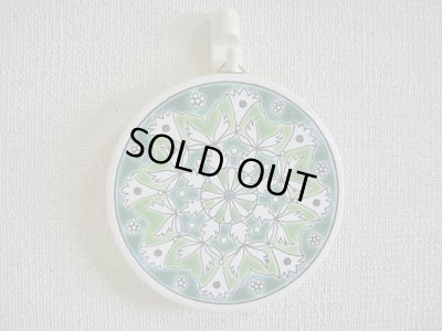 画像1: 【ＳＯＬＤ　ＯＵＴ　ありがとうございました！】（ギリシャ雑貨）タイルの壁飾り（コースター）幾何学模様（薄緑色）