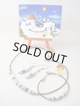 【ＳＯＬＤ　ＯＵＴ　ありがとうございました！】【５周年半額セール！】（ギリシャアクセサリー）「エーゲ海の宝石」ミコノス島ビーズネックレス３点セット（花）【定価２３００円】