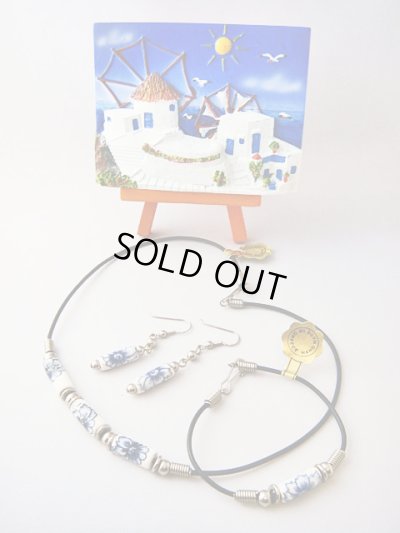 画像1: 【ＳＯＬＤ　ＯＵＴ　ありがとうございました！】【５周年半額セール！】（ギリシャアクセサリー）「エーゲ海の宝石」ミコノス島ビーズネックレス３点セット（花）【定価２３００円】
