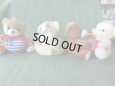 画像2: 【ＳＯＬＤ　ＯＵＴ　ありがとうございました！】（ギリシャ雑貨）お座りくまさんのぬいぐるみ（キーホルダー付）うす茶・白