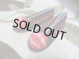 【ＳＯＬＤ　ＯＵＴ　ありがとうございました！】【ゆうパック】（ギリシャ雑貨）ギリシャ民族衣装風ボンボン付きフェルトルームシューズ（スリッパ）赤・白