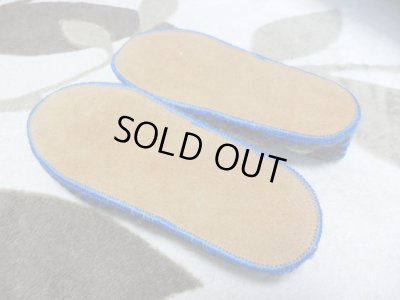 画像2: 【ＳＯＬＤ　ＯＵＴ　ありがとうございました！】【ゆうパック】（ギリシャ雑貨）ギリシャ民族衣装風ボンボン付きフェルトルームシューズ（スリッパ）ブルー・黄緑