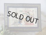 【ＳＯＬＤ　ＯＵＴ　ありがとうございました！】【ギリシャ神話】（ギリシャ雑貨）愛と美の女神アフロディーテとアドニス・恋の神エロスのパピルス【メアンドロス模様】