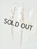 【ＳＯＬＤ　ＯＵＴ　ありがとうございました！】＼ラスト１点です！／【お客様の声あり♪】（ギリシャアクセサリー）スワロフスキークリスタル・ピンクゴールドメタル・スパイラルデザインロングピアス（Ｂタイプ）