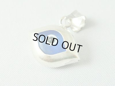 画像1: 【ＳＯＬＤ　ＯＵＴ　ありがとうございました！】（ギリシャアクセサリー）マティ（目）型イーブルアイ（ナザールボンジュウ）シルバー９２５ペンダントトップ（クリアブルー）