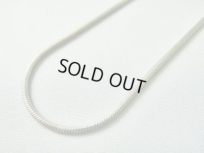 画像1: 【ＳＯＬＤ　ＯＵＴ　ありがとうございました！】【お客様の声あり♪】【送料無料・ギフトBOX付き♪】（ギリシャアクセサリー）シルバー９２５スネークチェーンＣ（５０ｃｍ）ロジウム加工