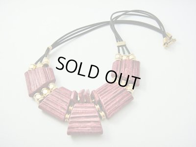 画像1: 【ＳＯＬＤ　ＯＵＴ　ありがとうございました！】（ギリシャ）セラミックネックレス（えんじ）