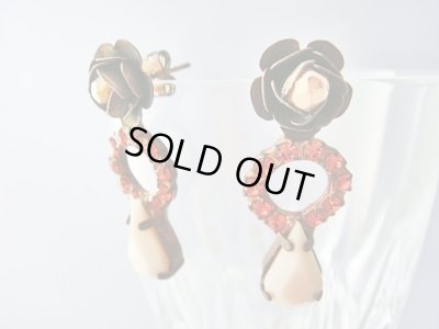 画像1: 【ＳＯＬＤ　ＯＵＴ　ありがとうございました！】（ギリシャアクセサリー）スワロフスキー・ローズ＆ティアードロップピアス