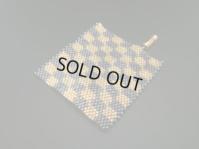 画像1: 【ＳＯＬＤ　ＯＵＴ　ありがとうございました！】（ギリシャ）市松模様ビーズピンブローチ