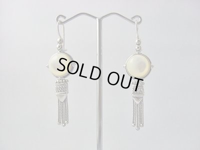 画像1: 【ＳＯＬＤ　ＯＵＴ　ありがとうございました！】（ギリシャ）ビザンチン風・白蝶貝のピアス