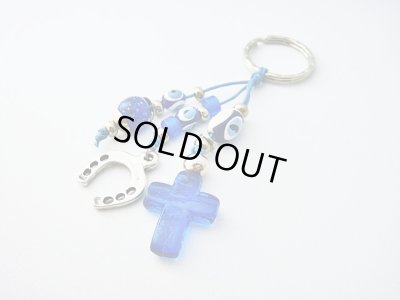 画像1: 【ＳＯＬＤ　ＯＵＴ　ありがとうございました！】【楽天ランキング受賞！】（ギリシャアクセサリー）クロスと馬蹄とイーブルアイ（ナザールボンジュウ）のキーチェーン