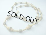 【ＳＯＬＤ　ＯＵＴ　ありがとうございました！】【定価３９００円】（ギリシャアクセサリー）ミコノス・セラミックビーズネックレス（オリーブ色・ベージュ）