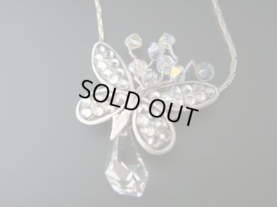 画像1: 【ＳＯＬＤ　ＯＵＴ　ありがとうございました！】（ギリシャアクセサリー）スワロフスキークリスタル・バタフライネックレス（シルバー）