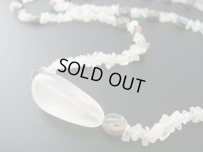 画像1: 【ＳＯＬＤ　ＯＵＴ　ありがとうございました！】【定価５６００円】（ギリシャ）水晶と黒蝶貝のネックレス