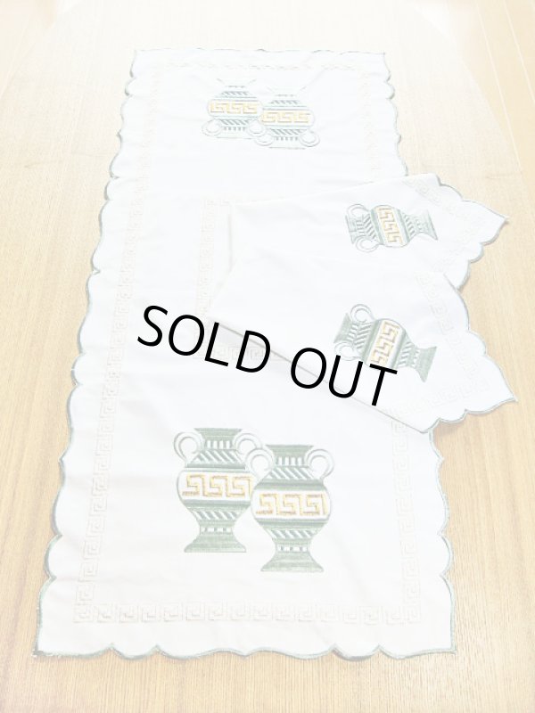 画像1: 【ＳＯＬＤ　ＯＵＴ　ありがとうございました！】（ギリシャ雑貨）メアンドロス模様のテーブルセンター＆ナプキン（グリーン）