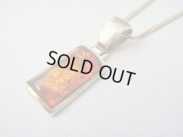 画像1: 【ＳＯＬＤ　ＯＵＴ　ありがとうございました！】【送料無料・ギフトBOX付き♪】（ギリシャジュエリー・アクセサリー）スクウェア琥珀（アンバー）シルバー９２５ネックレス【ギリシャ神話】