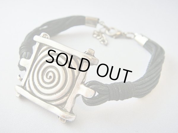 画像1: 【ＳＯＬＤ　ＯＵＴ　ありがとうございました！】【５周年半額セール！】（ギリシャアクセサリー）渦巻き模様スクウェアブレスレット【メンズ＆レディース】【定価２５００円】