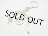 画像: 【ＳＯＬＤ　ＯＵＴ　ありがとうございました！】【ギリシャ神話】（ギリシャアクセサリー）渦巻き模様のドルフィン（イルカ）・アンカー（いかり）キーチェーン（キーホルダー）（オリーブの実の色）