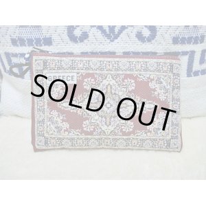 画像: 【ＳＯＬＤ　ＯＵＴ　ありがとうございました！】（ギリシャ雑貨）布製ギリシャ刺繍イーブルアイ（ナザールボンジュウ）付き小物入れ（濃いえんじ）