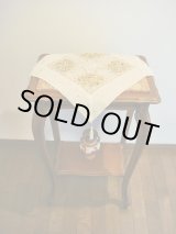 画像: 【ＳＯＬＤ　ＯＵＴ　ありがとうございました！】【５周年半額セール！】【ゆうパック】（ギリシャ雑貨）金ビーズ透かしサイドテーブルクロス【定価５９００円】