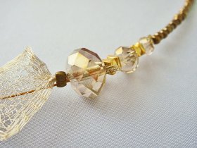 画像: 【ＳＯＬＤ　ＯＵＴ　ありがとうございました！】（ギリシャアクセサリー）リーフとお花のスワロフスキークリスタルネックレス