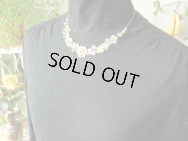 画像2: 【ＳＯＬＤ　ＯＵＴ　ありがとうございました！】（ギリシャアクセサリー）リーフとお花のスワロフスキークリスタルネックレス