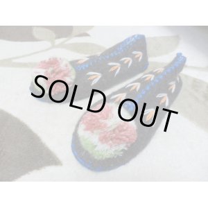 画像: 【ＳＯＬＤ　ＯＵＴ　ありがとうございました！】【お客様の声あり♪】【半額！セール＼(^o^)／】【ゆうパック】（ギリシャ雑貨）ギリシャ民族衣装風ボンボン付きルームシューズ（スリッパ）薄ピンク・白・黄緑【定価３８００円】