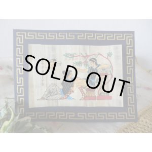 画像: 【ＳＯＬＤ　ＯＵＴ　ありがとうございました！】【ギリシャ神話】（ギリシャ雑貨）愛と美の女神アフロディーテとアドニス・恋の神エロスのパピルス【メアンドロス模様】