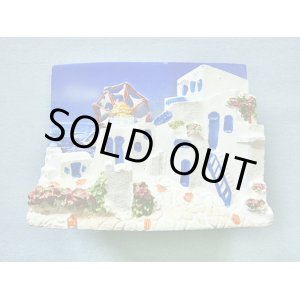 画像: 【ＳＯＬＤ　ＯＵＴ　ありがとうございました！】＼ラスト１つです！／【お客様の声あり♪】（ギリシャ雑貨）爽やかな風が吹く　白と青の街並みと風車・マグネット付き立体画【ハンドペイント♪】