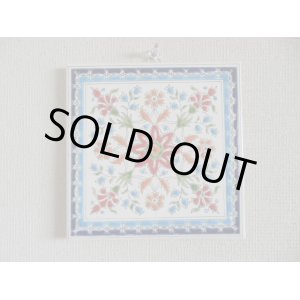 画像: 【ＳＯＬＤ　ＯＵＴ　ありがとうございました！】【お客様の声あり♪】（ギリシャ雑貨）タイルの壁飾り（鍋敷）清楚で可憐なお花モチーフ幾何学模様（水色）【おとくっ！定価２３８０円】