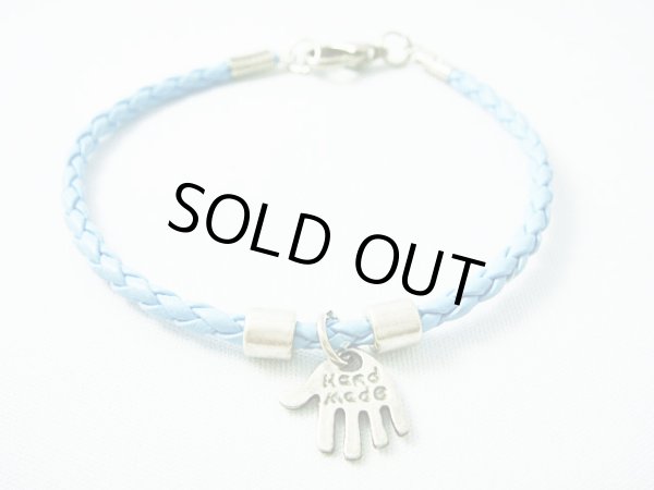 画像1: 【ＳＯＬＤ　ＯＵＴ　ありがとうございました！】【定価2400円】（イスラエル）ハムサレザーブレスレット（水色・シルバー）