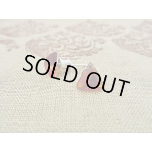 画像: 【ＳＯＬＤ　ＯＵＴ　ありがとうございました！】【定価３９００円】（ギリシャ）琥珀のピラミッド型ピアス