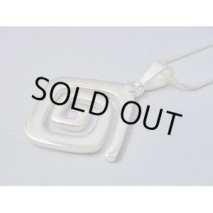 画像: 【ＳＯＬＤ　ＯＵＴ　ありがとうございました！】（ギリシャ）ビザンチン風メアンドロス・シルバーペンダントトップ