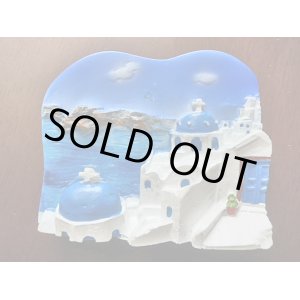 画像: 【ＳＯＬＤ　ＯＵＴ　ありがとうございました！】【アウトレット　空にキズあり】（ギリシャ雑貨）サントリーニ島の教会・マグネット付き立体画【ハンドペイント♪】